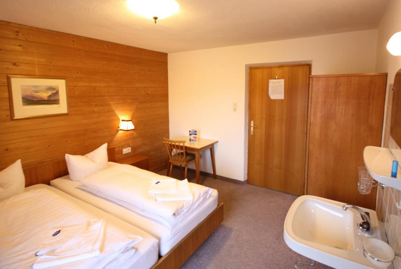 Haus Schoenjochl By Chatel Reizen Fiss Room photo